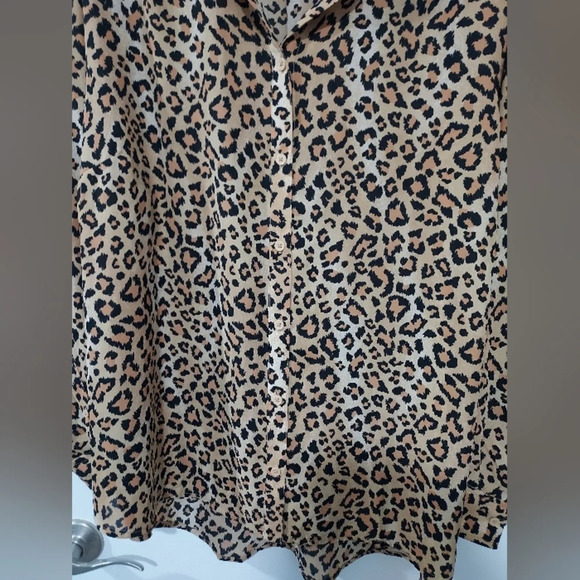 On 34th Created for Macy's Leopard Print Button-Front Crepe Shirt in Size 3X - Picture 6 of 14